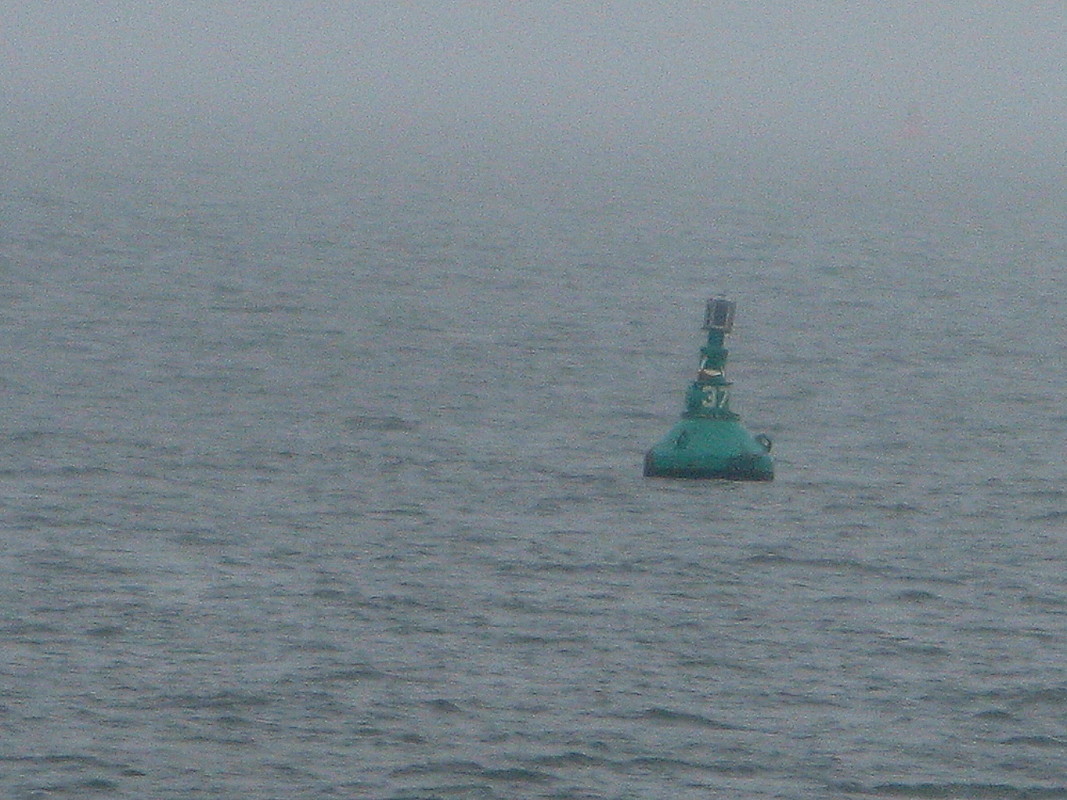 Rückfahrt von der Insel zum Festland bei null Fernsicht (05. Mai 2013/10:43:46 Uhr) --- 3. Foto ---