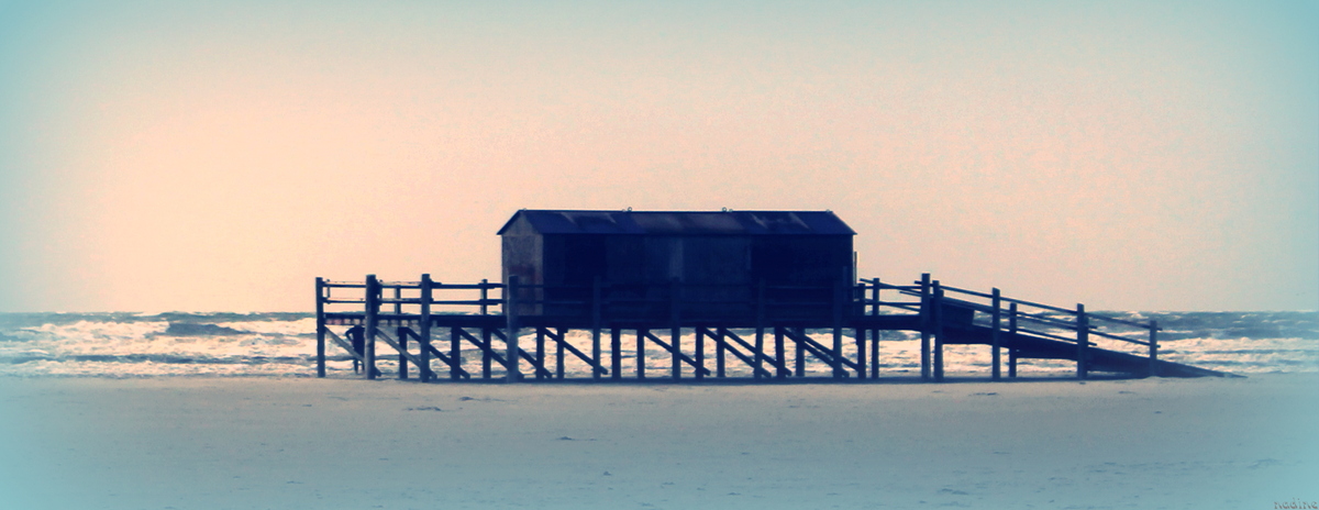 Pfahlbauten ................