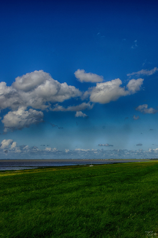 Unterwegs vom Jade-Busen bis nach Cuxhafen an der Küste entlang
