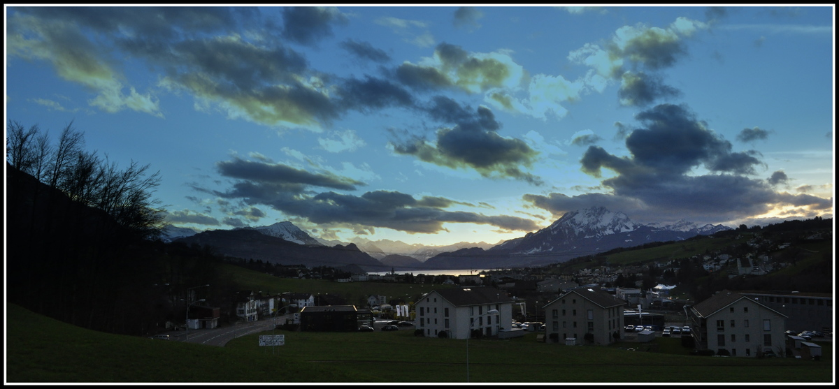 Der Abend kommt über Küssnacht.!