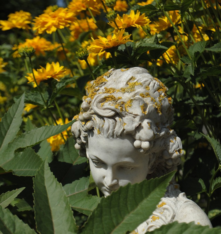 Frau aus Marmor