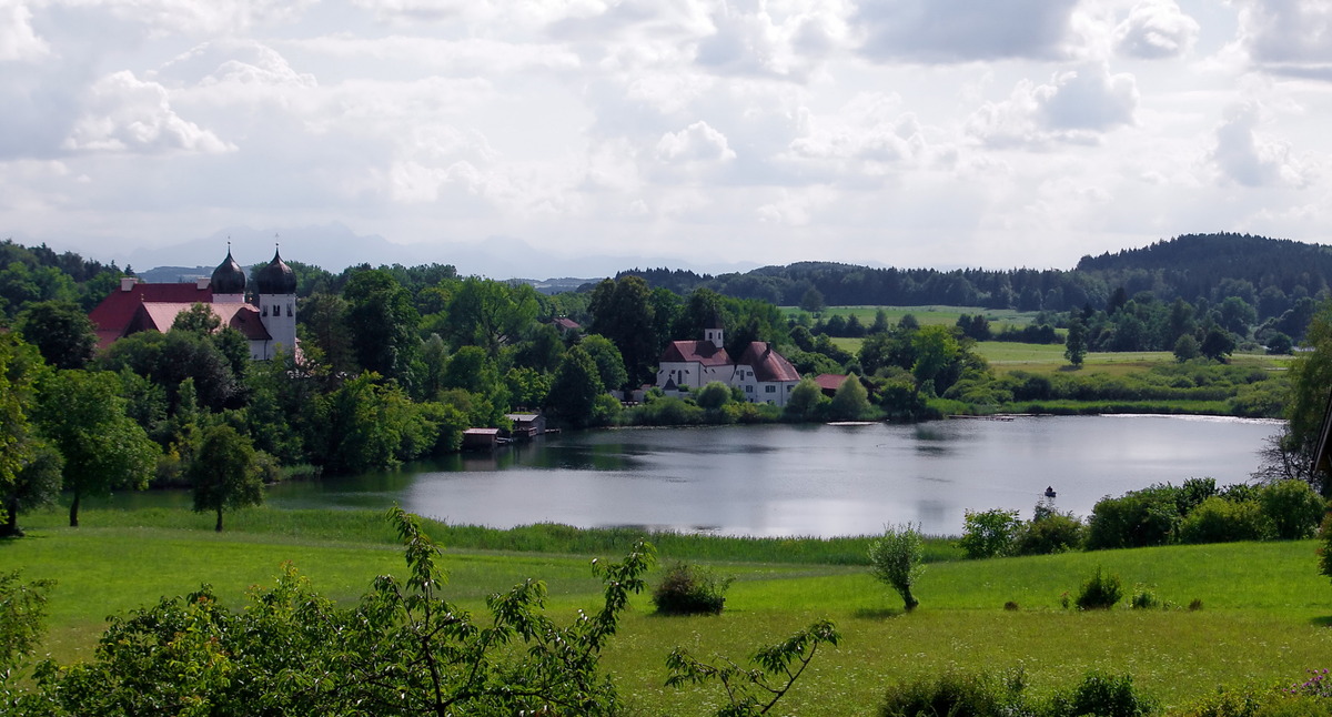 Kloster Seeon mit See