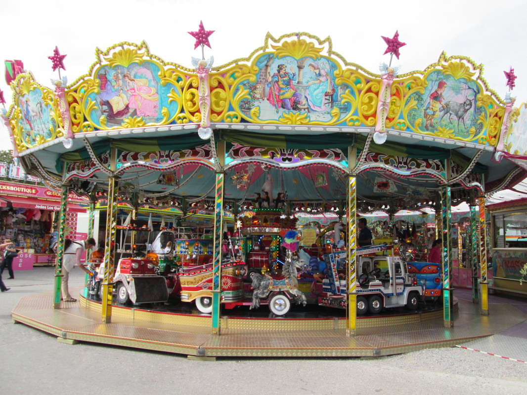 Karussell am Augsburger Herbstplärrer