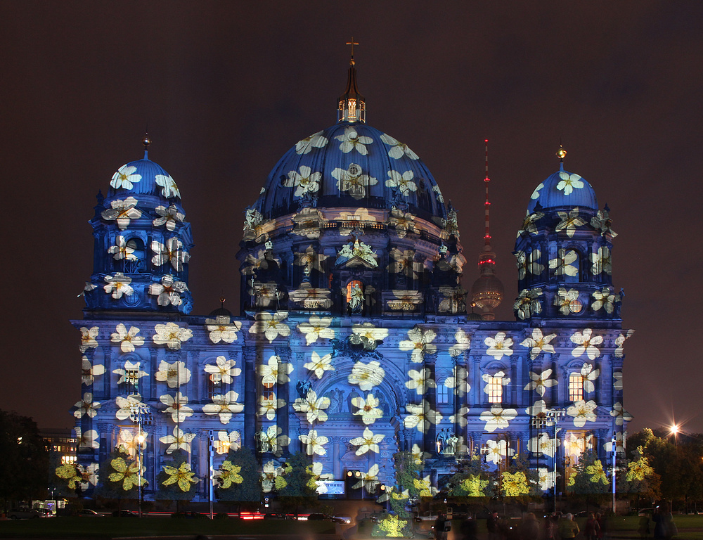 Berliner Dom beim Festival of Lights am 9.Oktober 2013