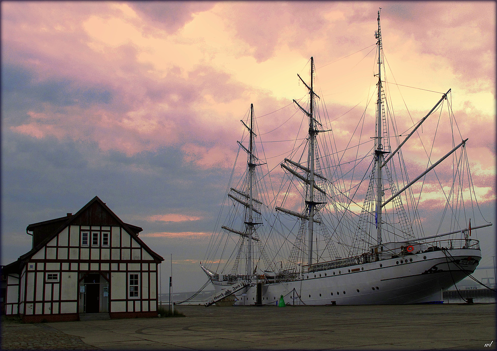 "Gorch Fock" im Hafen von Stralsund