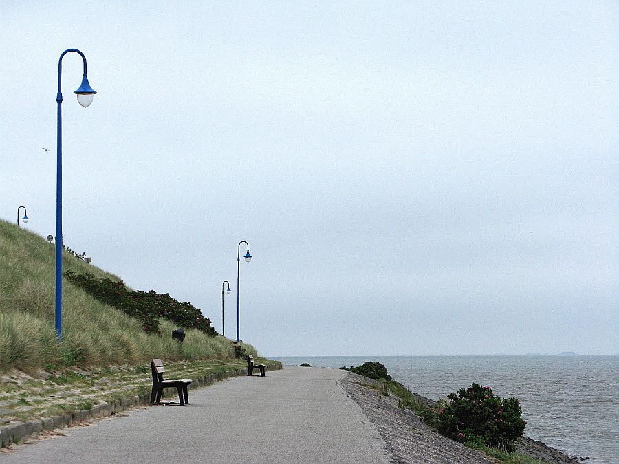 zwei Ruheplätzchen auf der Wandelbahn in Wittdün