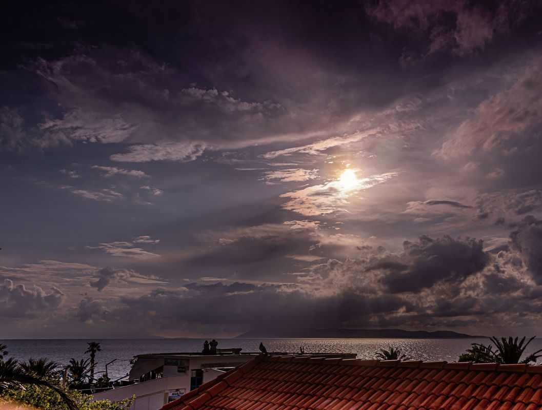 Jeden Moment kracht es