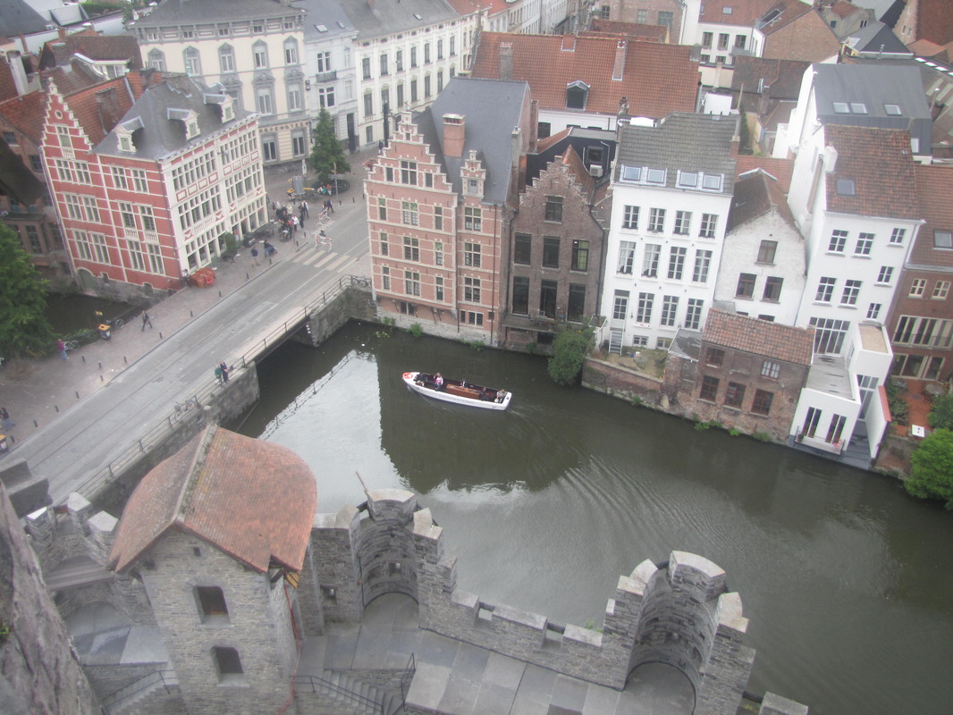 België