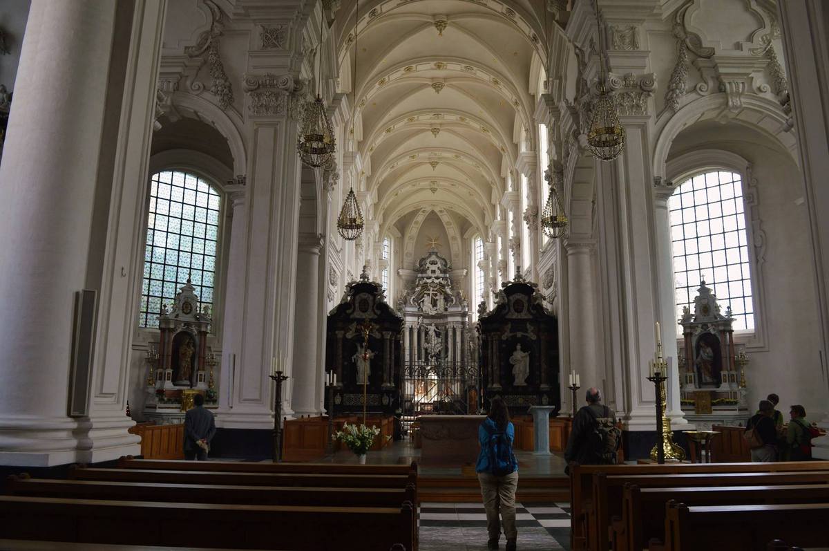 Abteikirche Averboden