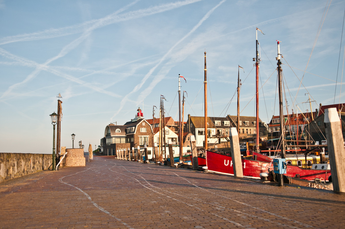 samstag im fruhen morgen 7.30 uhr haven Urk