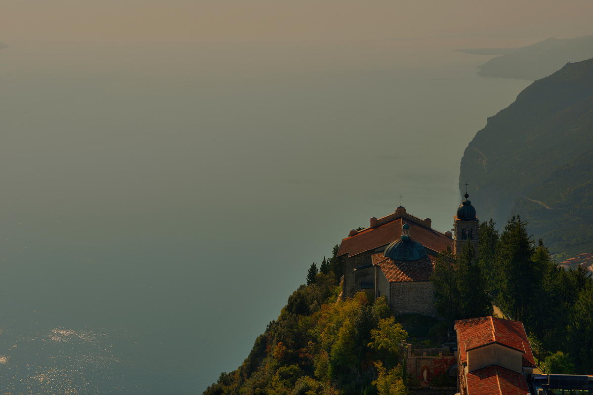 Santuario Madonna di Montecastello am Gardasee