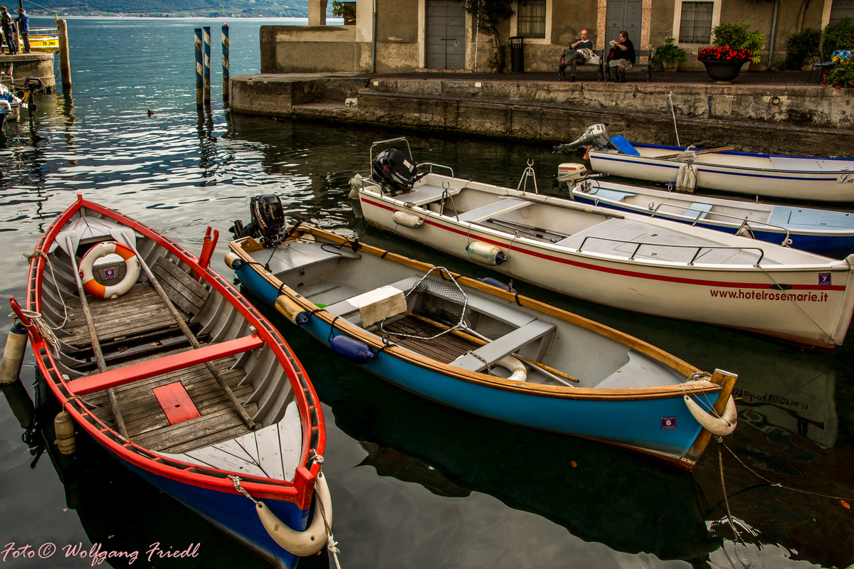 Kleiner Bootshafen am Gardasee