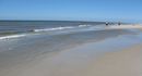 Nordsee röllt Welle für Welle an den Kniepsand. (2)