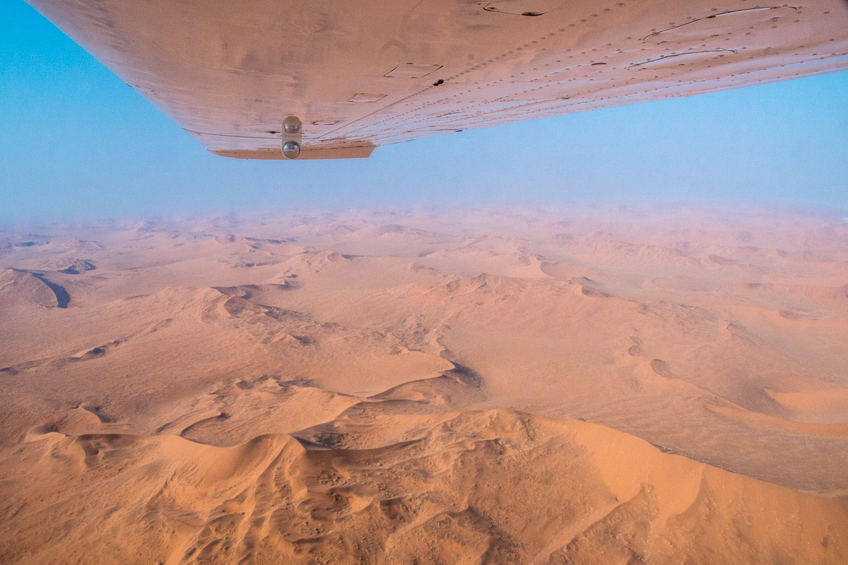 Flug über die Namib