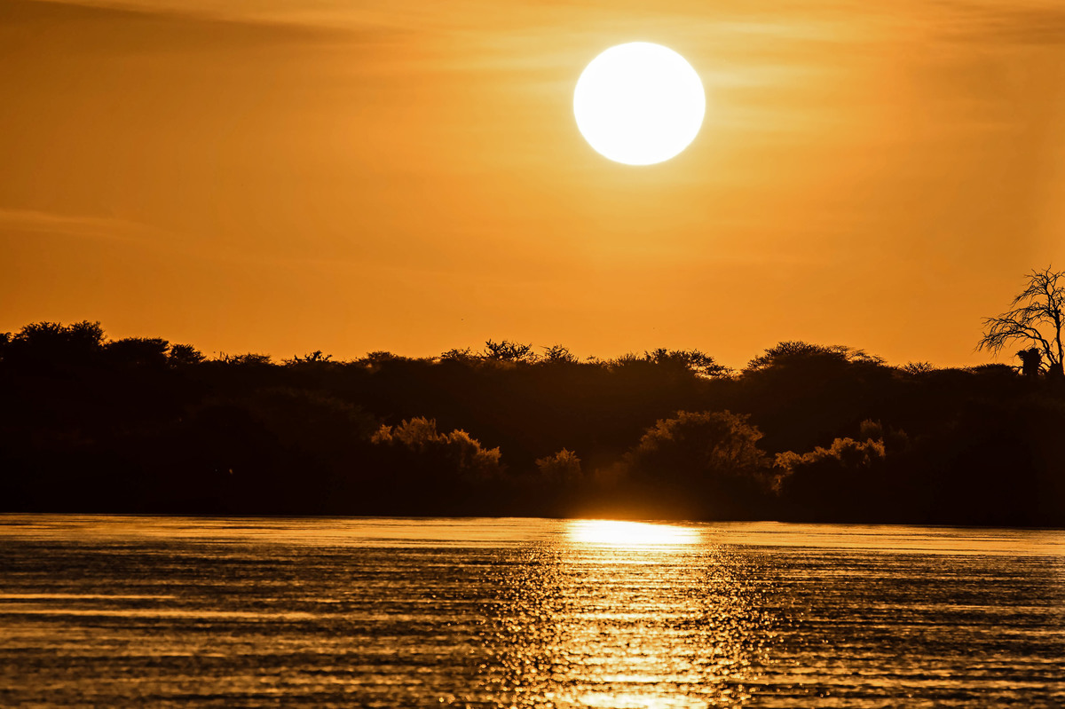 Sonnenuntergang auf dem Okawango