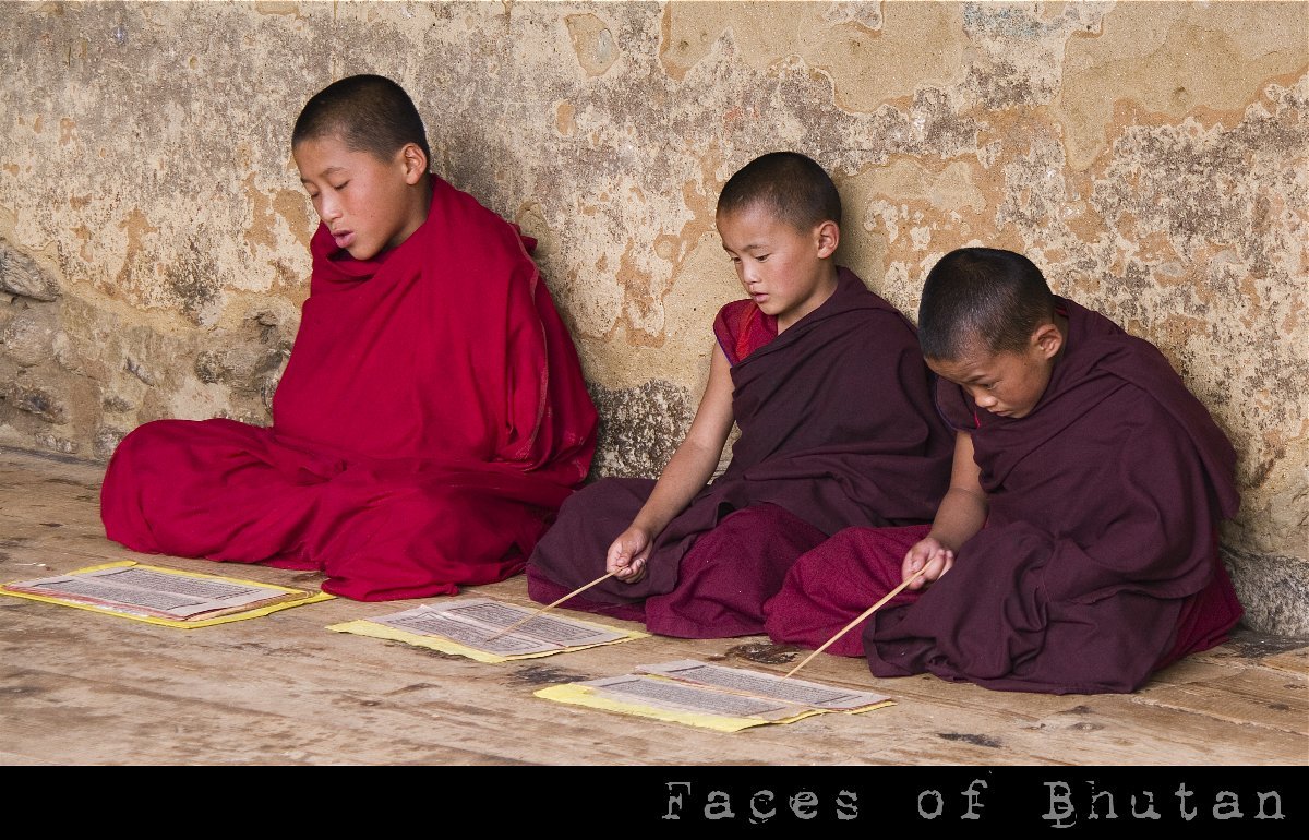 Faces of Bhutan [01] ...praying...