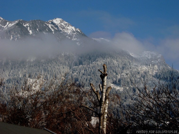 Berg in Nebel