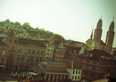 Zürich - Aussicht vom Lindenhof aufs Grossmünster und Rathauscafé