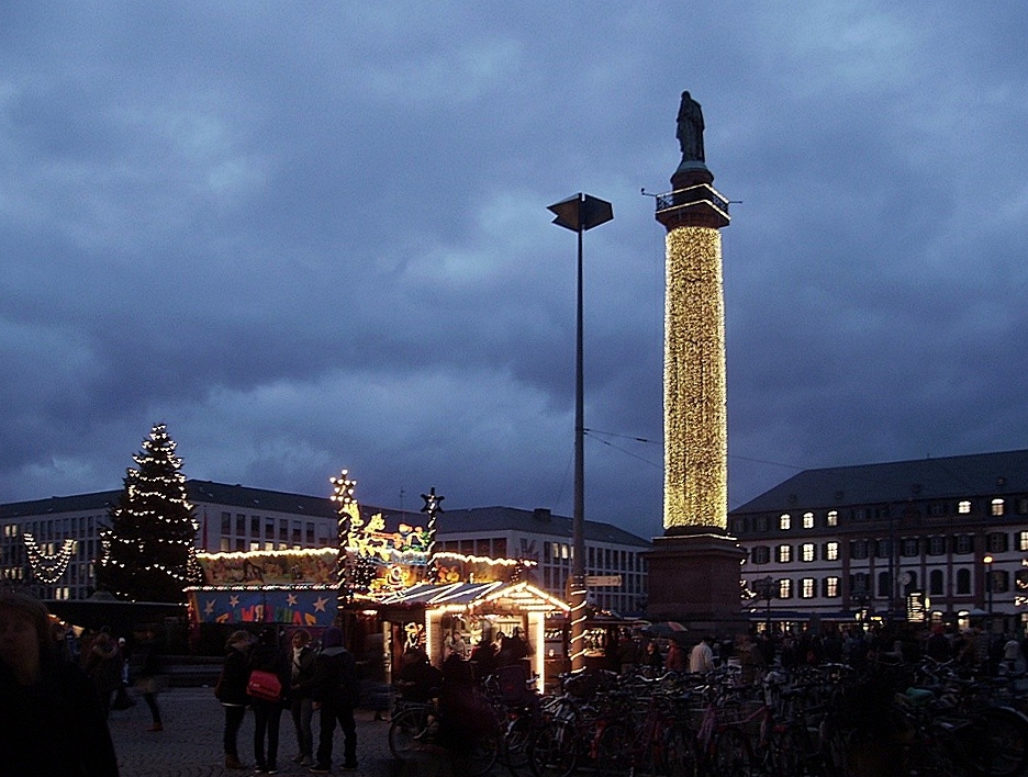 Langer Ludwig in Darmstadt / Hessen - Weihnachtsmarkt ...