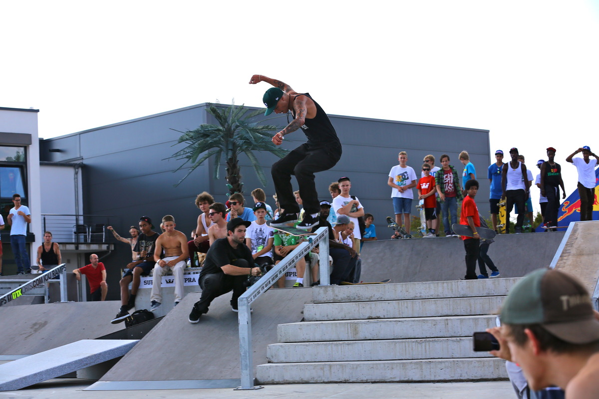Lipslide