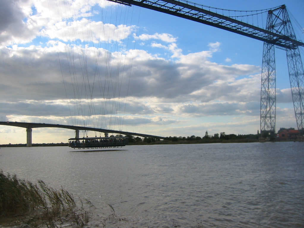 Hochbrücke mit Personen Gondel