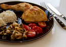 Hänchenkeulen mit Pilzen,Tomaten und Reis