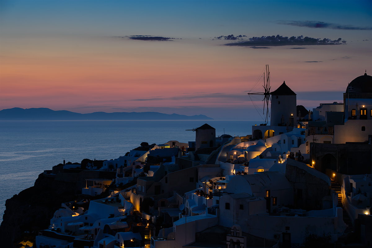 Oia by night..........