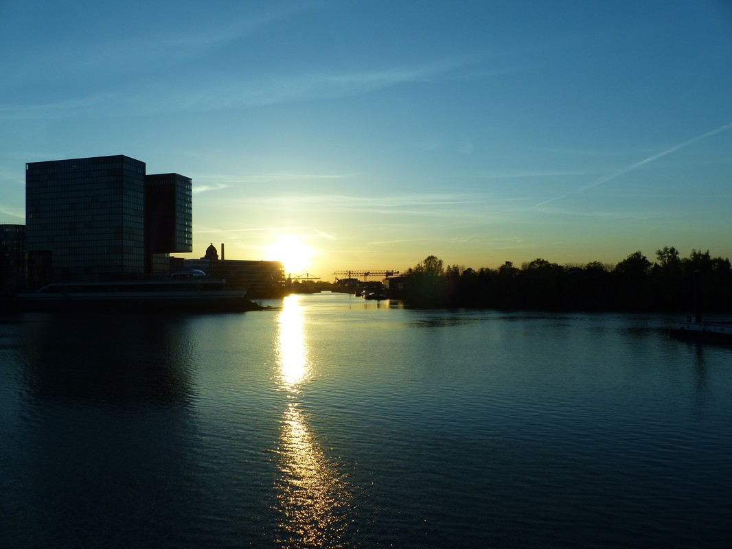 Hafen im Sonnenuntergang
