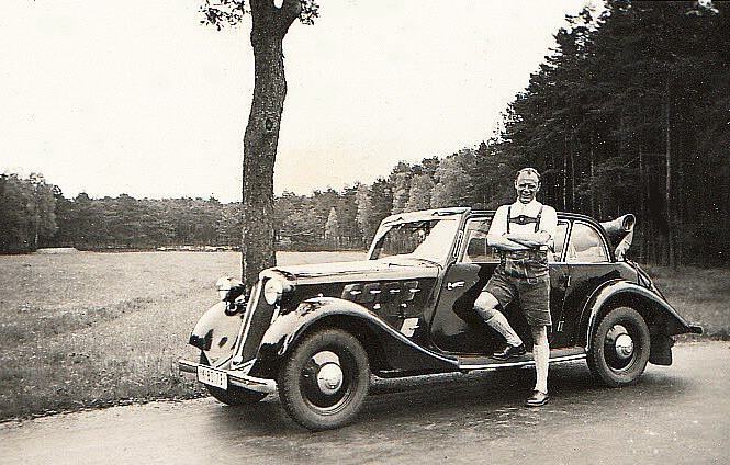 neues Auto - neues Outfit  (1932)