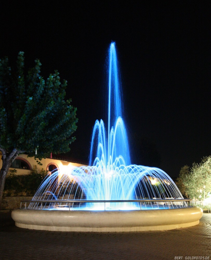 Wasserspiele bei Nacht