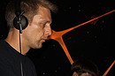 DJ 