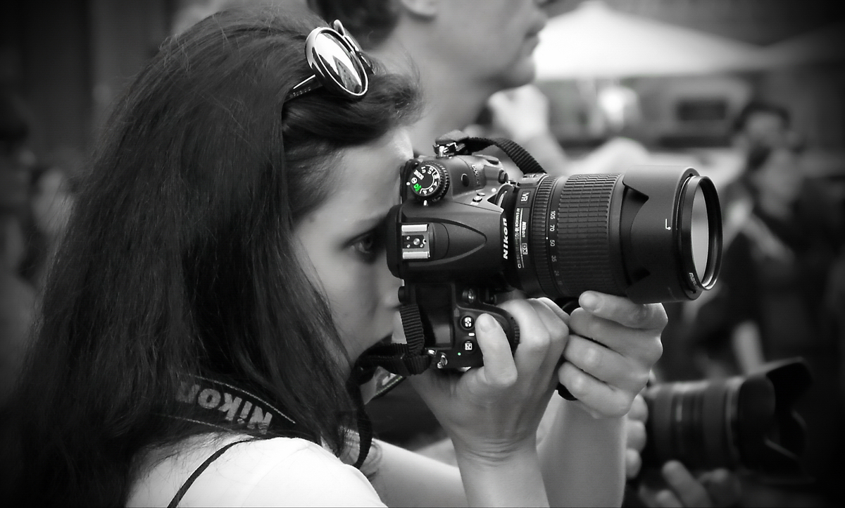 Nikon Lady