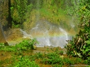 Der Regenbogen im Wasserfall