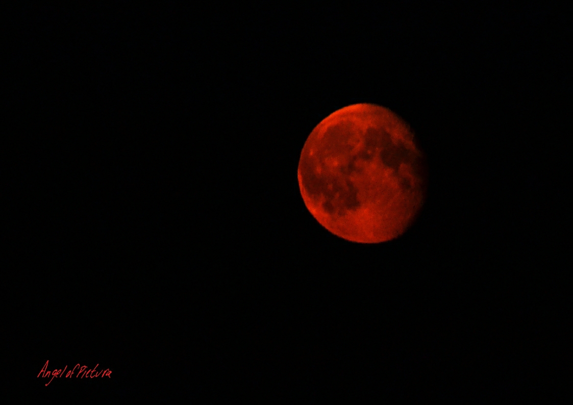 Mond in Rot