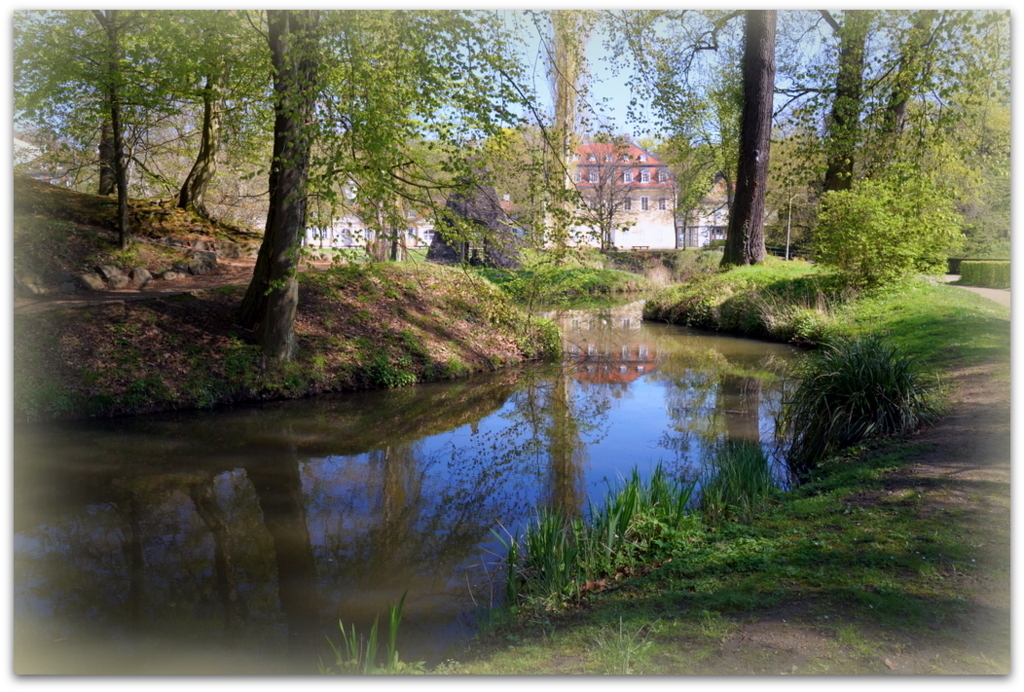 Märchenschloß am blauen See