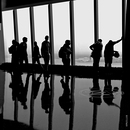 A few month ago at One world Observatory (410 m), ...only one holds fast.