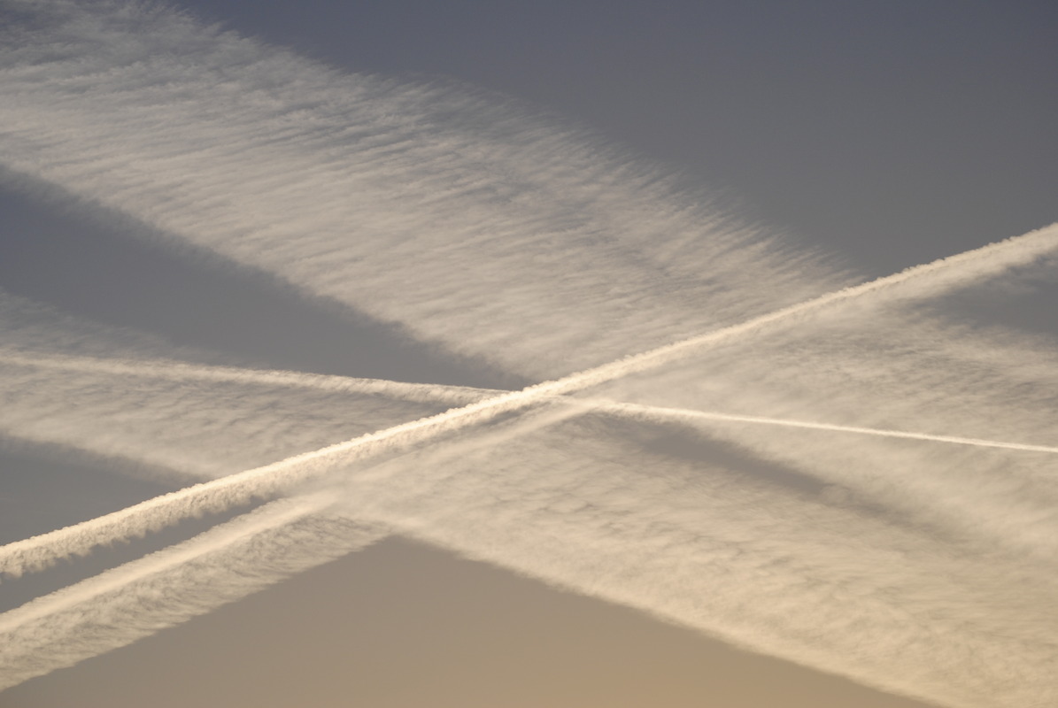 Flugzeuspuren