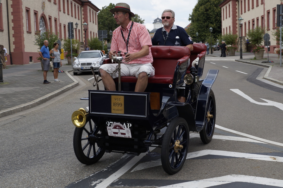 Oldtimer ohne Lenkrad......!!