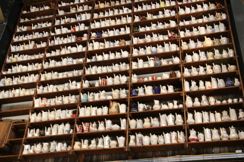 Kannensammlung in der Nähe von Rostock