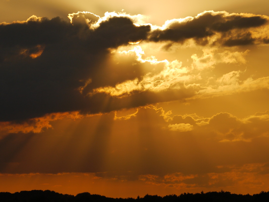 Wolke gegen Sonne