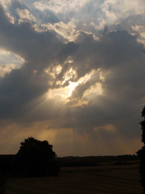 das Wolkenloch