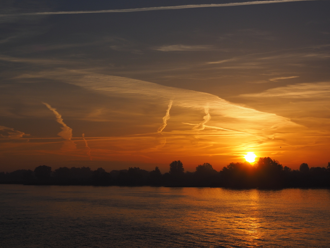 Mal  wieder  von Bord  aus . . . . . . . 