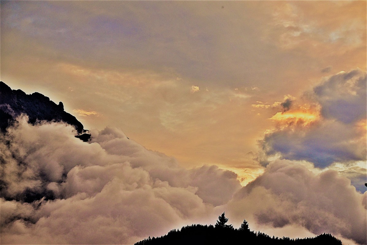 Sonnenuntergang in den Alpen