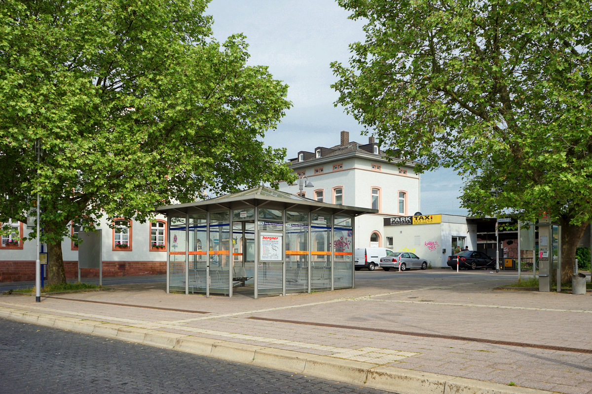 Am Eltviller Bahnhof