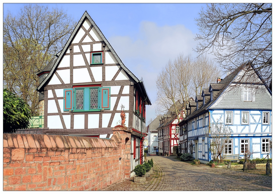 Fachwerkhäuser in Eltville - Straße zur Burg - neu bearbeitet