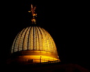 Glaskuppel (Volksmund spricht von der Zitronenpresse) der Kunstakademie auf der Brühlschen Terasse in Dresden