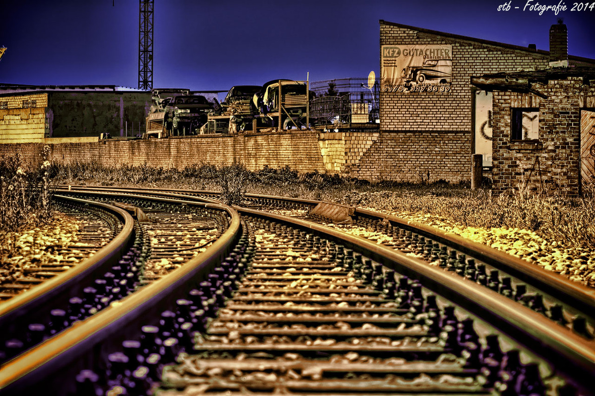 Bahngleis bei Nacht