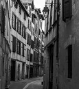 Was verbirgt sich hinter der Straßenbiegung?