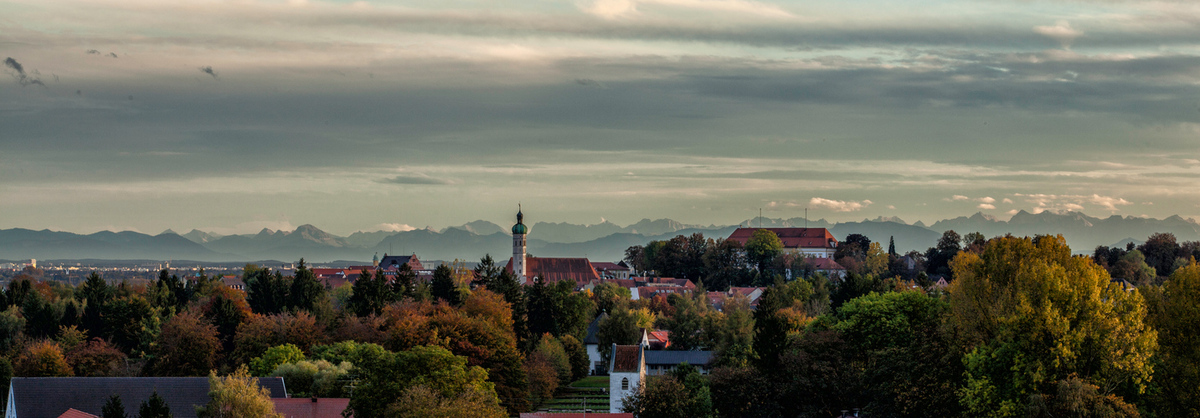 Föhnblick über Dachau`s Altstadt