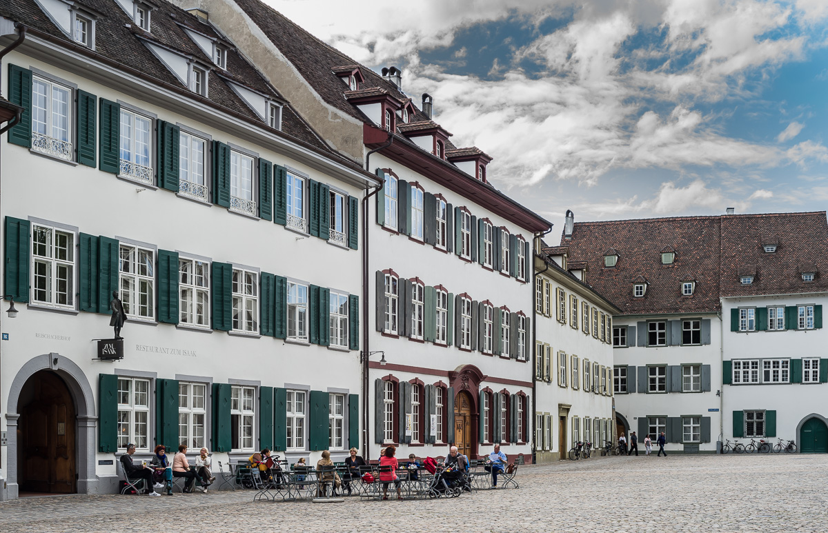 Münsterplatz in Basel